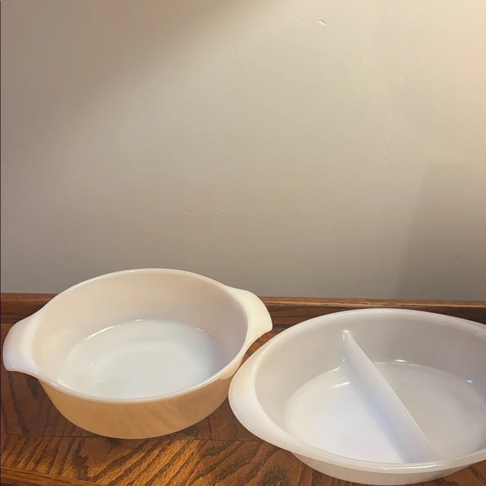 2 Pieces of Vintage Kitchenware Fireking Glasbake MCM Casserole & Mixing Bowl